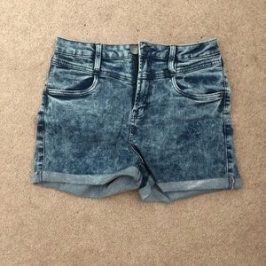 High rise, bleach wash shorts